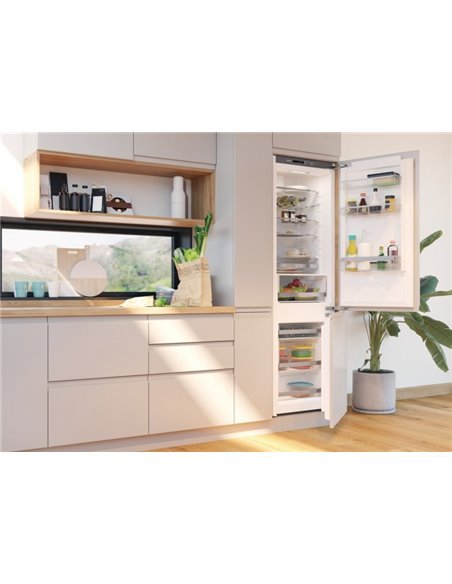 Вбудований холодильник GORENJE NRKI4182A1